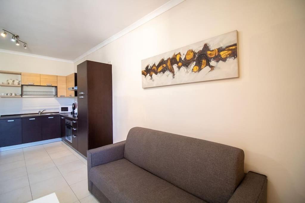 Modern Apt In The Heart Of Maltese Nightlife Saint Julian's 外观 照片