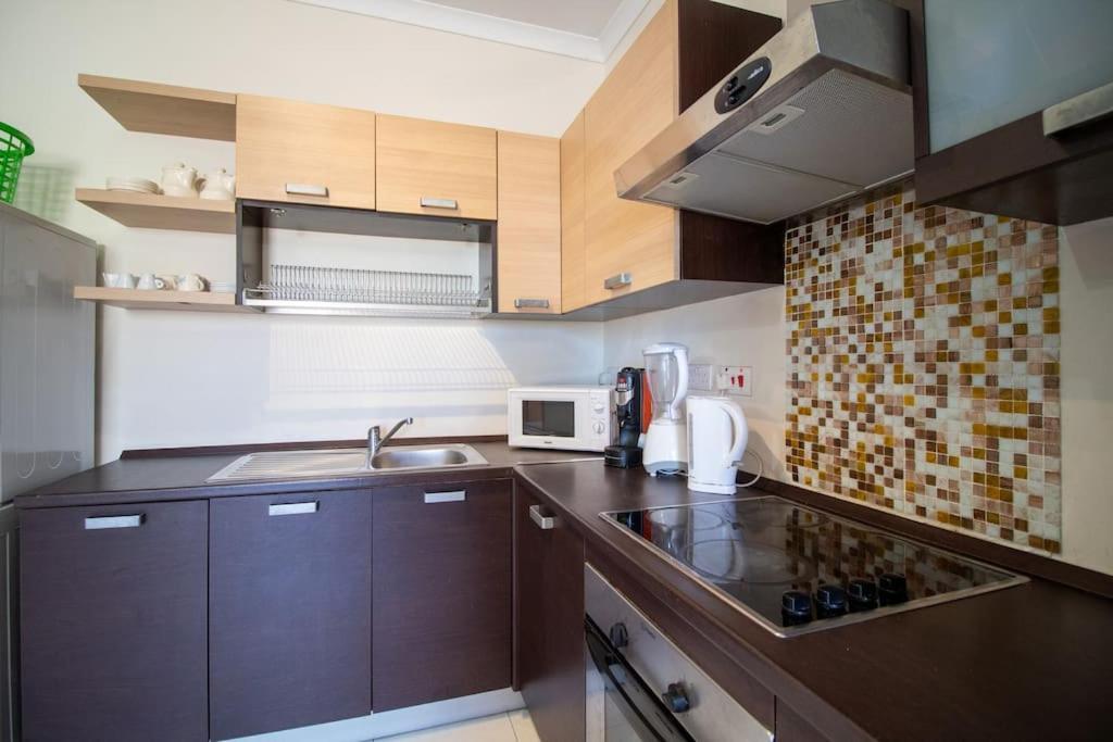 Modern Apt In The Heart Of Maltese Nightlife Saint Julian's 外观 照片