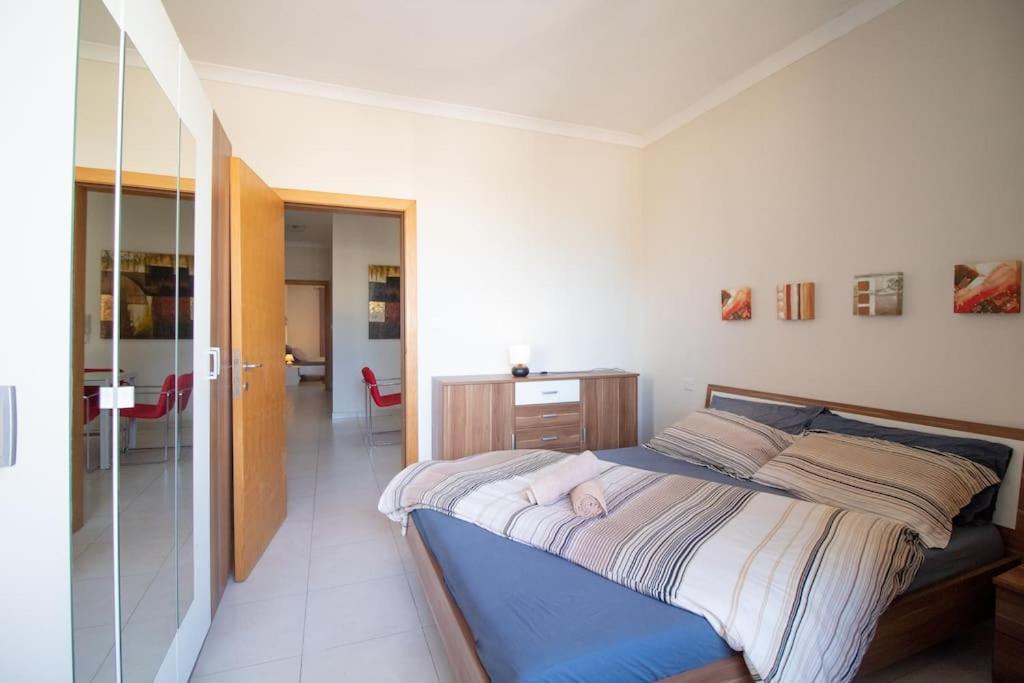 Modern Apt In The Heart Of Maltese Nightlife Saint Julian's 外观 照片