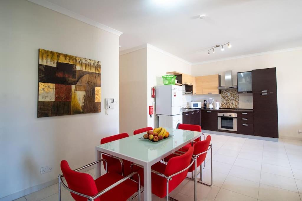Modern Apt In The Heart Of Maltese Nightlife Saint Julian's 外观 照片