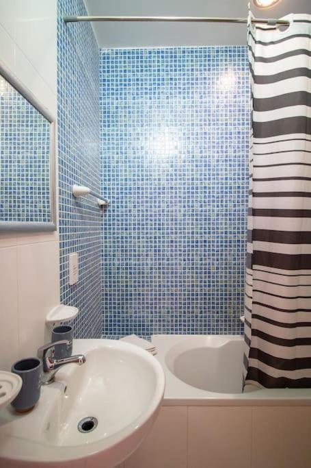 Modern Apt In The Heart Of Maltese Nightlife Saint Julian's 外观 照片